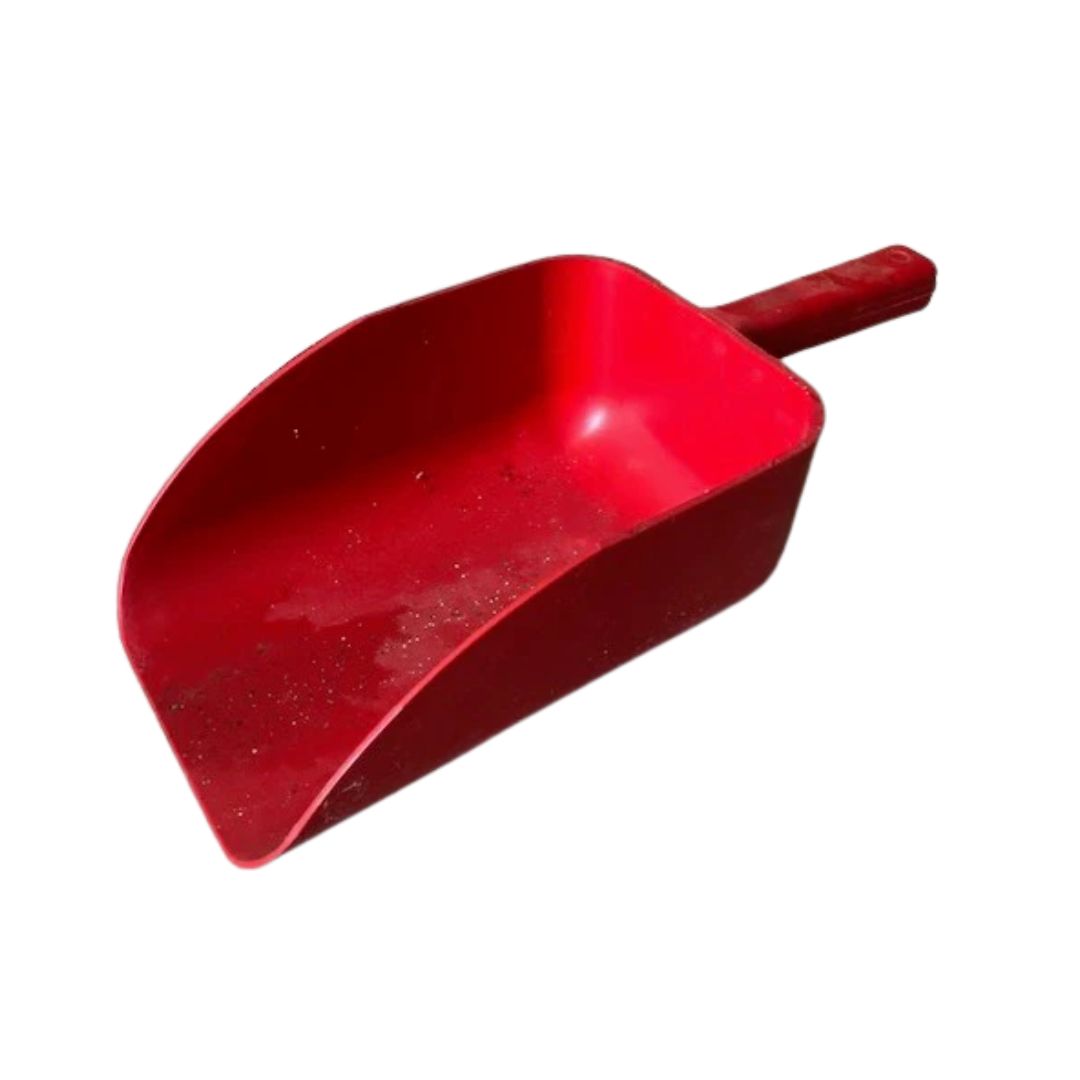 Feed Scoop Plastic - Extra large - (approx 1.25Litres)